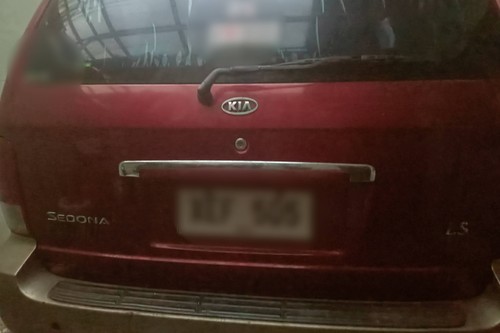 Second hand 2002 Kia Carnival 2.2 SX 7-Seater AT 