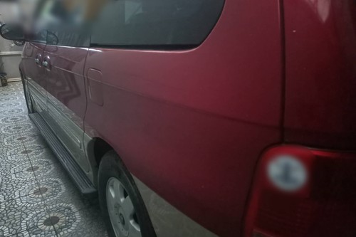 Old 2002 Kia Carnival 2.2 SX 7-Seater AT