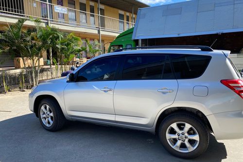 Used 2012 Toyota RAV 4 2.4L AT FWD