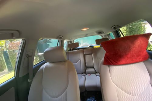 Used 2012 Toyota RAV 4 2.4L AT FWD