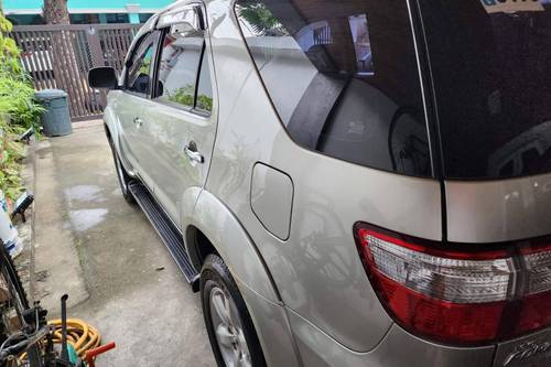 Old 2011 Toyota Fortuner 2.4 G Diesel 4x2 AT