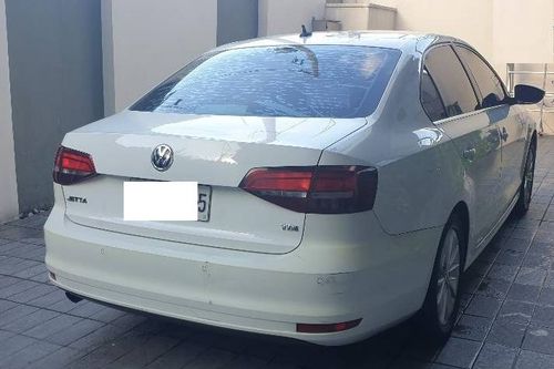 Second hand 2016 Volkswagen Jetta 1.6L AT 