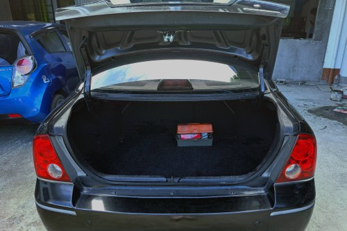 Second hand 2005 Ford Lynx 1.6L Ghia AT 