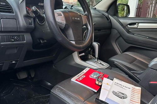 Old 2016 Isuzu mu-X 3.0 4x2 LS-A AT