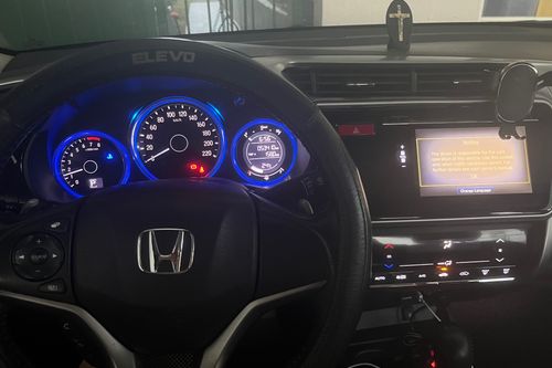 Second hand 2014 Honda City 1.5 V CVT Honda Sensing 