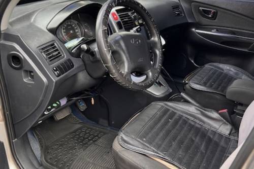 Second hand 2009 Hyundai Tucson 2.4L GLS AT 