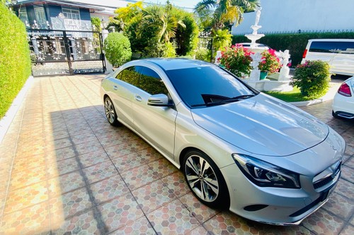 Old 2018 Mercedes-Benz CLA-Class 180 (automatic)