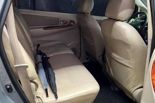 Second hand 2008 Toyota Innova 2.8 G Diesel MT 