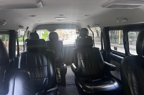 Old 2017 Toyota Hiace 3.0 Super Grandia AT