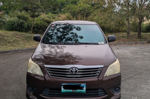 Old 2014 Toyota Innova 2.8 E Diesel AT
