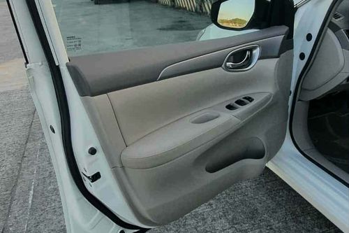 Old 2020 Nissan Sylphy 1.6L MT