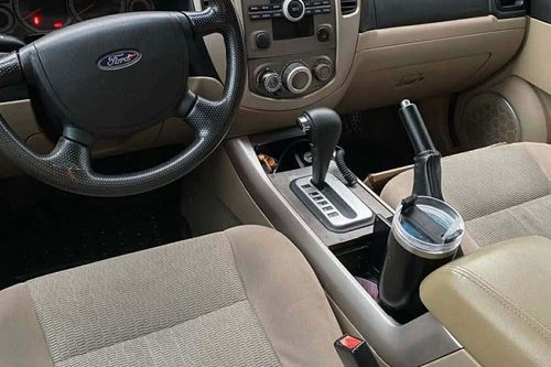 Second hand 2012 Ford Escape 2.3L XLS AT 