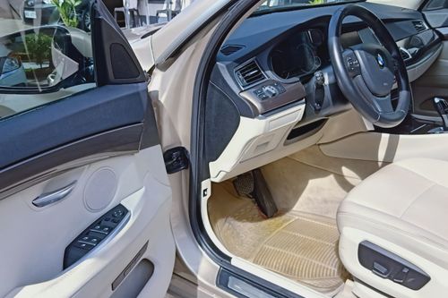 Used 2015 BMW 5 Series Gran Turismo 520d