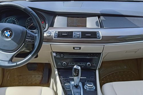Used 2015 BMW 5 Series Gran Turismo 520d
