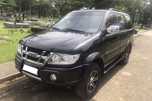 Second hand 2014 Isuzu Crosswind Sportivo AT 