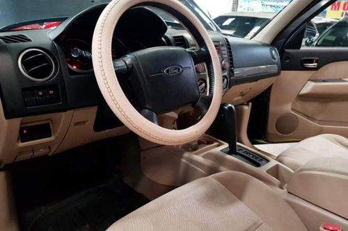 Used 2013 Ford Everest 2.2L Trend 4x2 AT