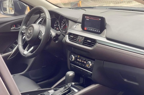 Old 2018 Mazda 6 Wagon SkyActiv-G 2.5 Sport Wagon