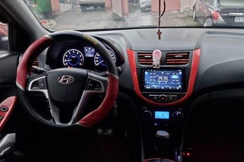 Old 2011 Hyundai Accent 1.4 GL 6AT w/Airbag