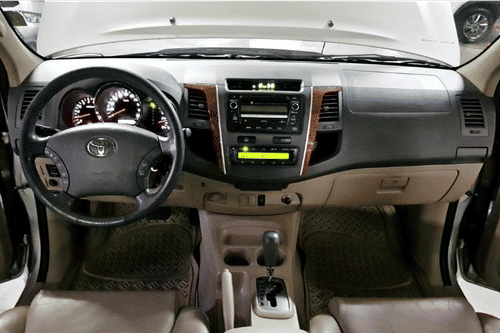 Used 2010 Toyota Fortuner 2.7 G AT