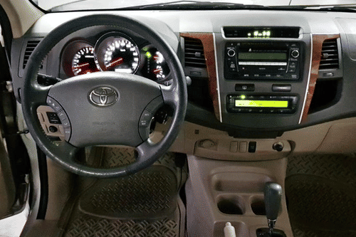 Used 2010 Toyota Fortuner 2.7 G AT