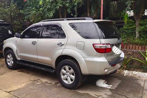 2nd Hand 2010 Toyota Fortuner 2.4 G Diesel 4x2 AT