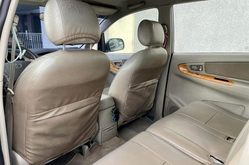 Old 2008 Toyota Innova 2.5L G AT