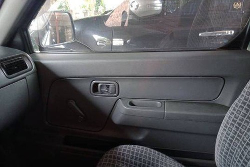 Used 2011 Nissan Frontier 2.7L Bravado MT