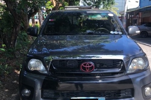 2nd Hand 2010 Toyota Hilux 2.5 G 4x2 MT