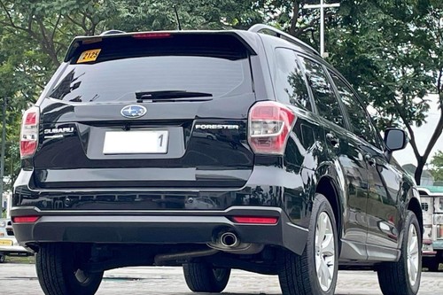 Old 2015 Subaru Forester 2.0i-L