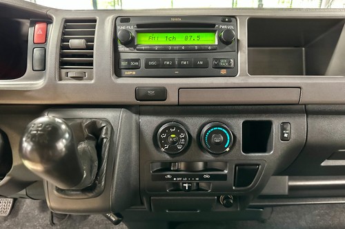 Used 2007 Toyota Hiace 2.5 GL Grandia MT