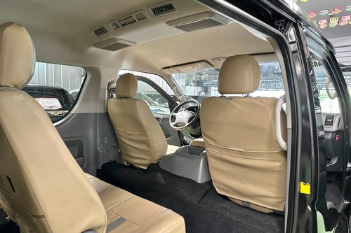 Used 2007 Toyota Hiace 2.5 GL Grandia MT