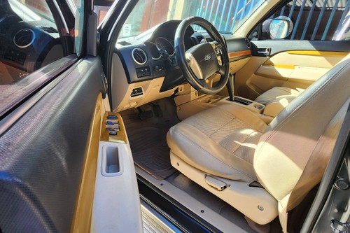 Second hand 2007 Ford Everest 2.0L Bi-Turbo Titanium Plus 4x4 AT 