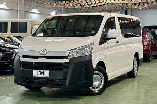 Toyota hiace commuter sales 2020