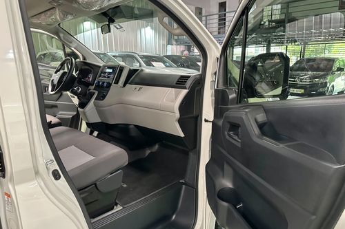 Used 2020 Toyota Hiace Commuter Deluxe