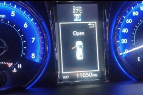 Old 2018 Toyota Camry 2.5V