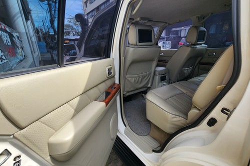 Second hand 2012 Nissan Patrol Super Safari 3.0L Super Safari AT 