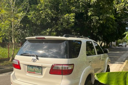 Second hand 2009 Toyota Fortuner 2.8 V Diesel 4x4 AT 