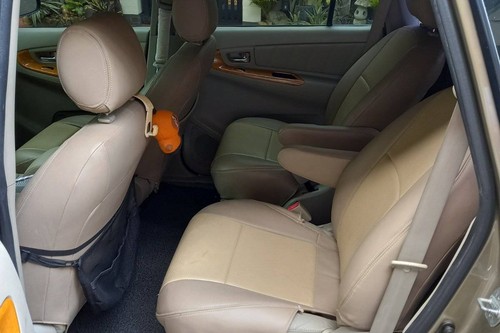 Used 2011 Toyota Innova 2.8 V Diesel AT