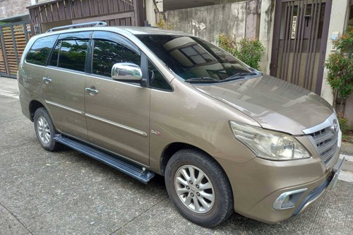Used 2011 Toyota Innova 2.8 V Diesel AT