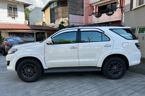 Second hand 2015 Toyota Fortuner Gas AT 4x2 2.7 G 