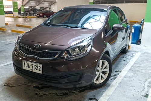 Second hand 2015 Kia Rio Hatchback 1.4L EX MT 