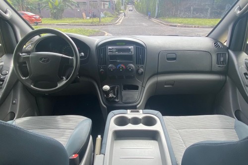 Old 2014 Hyundai Grand Starex 2.5 GL 5M/T (Dsl)