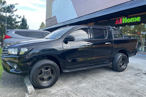 2nd Hand 2017 Toyota Hilux FX 4x2 With Rear Aircon