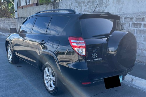 Second hand 2008 Toyota RAV 4 2.0L 4x4 AT 