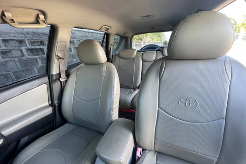 Old 2008 Toyota RAV 4 2.0L 4x4 AT