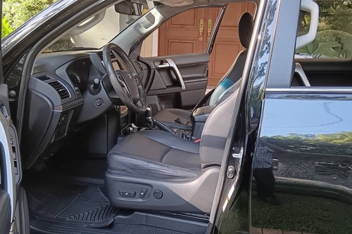 Old 2019 Toyota Land Cruiser Prado 4.0L VX AT