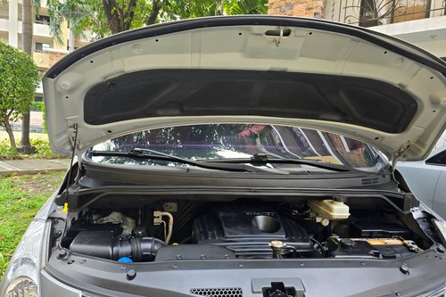 Used 2016 Hyundai Grand Starex 2.5 CRDi GLS 5AT (Dsl-Swivel)