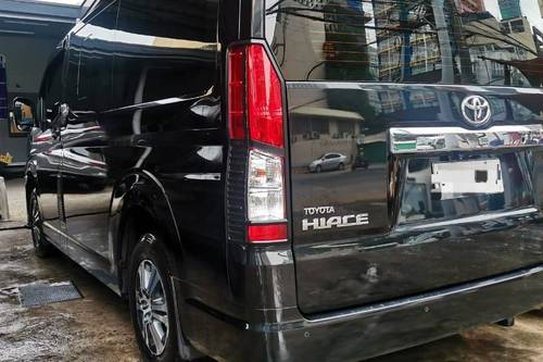 Second hand 2023 Toyota Hiace 2.8 L GL AT 