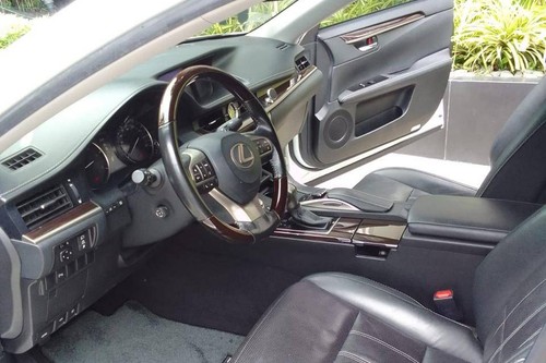 Old 2017 Lexus ES 350 Premier