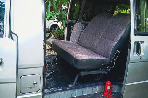 Used 2010 Mitsubishi L300 2.5L Versa Van MT